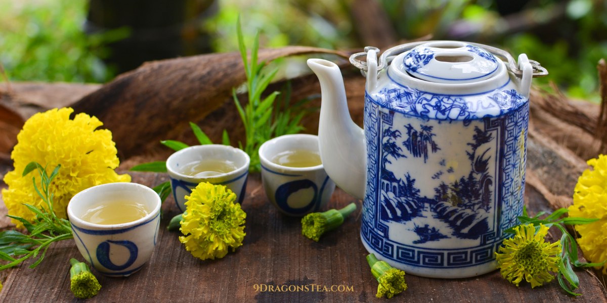 green tea-blue and white-teaset-teapot-teacups-with green tea-garden setting