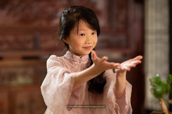 featured image little linda chinese tea rituals gong fu cha ceremony young tea artist